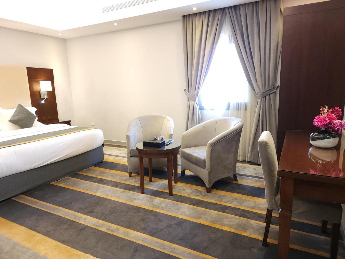 دار ود للأجنحة الفندقية Jeddah Exterior foto